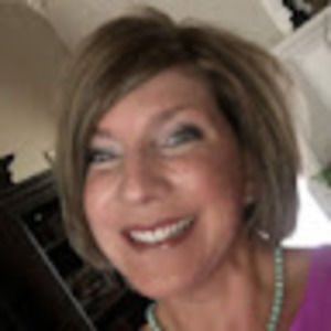 Meet your Posher, Lorie